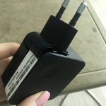 [드루와] 부서진 충전기 쓰면 <b>감전</b>되려나...?