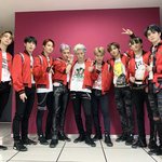 [NCT] 이옷 너무 <b>심플</b>한거아닐까
