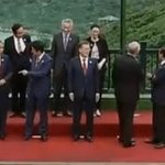 사회적 거리두기 <b>모범</b>사례!