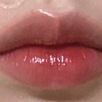 나 입술 이뿌지