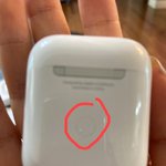 에어팟 이거 <b>버튼</b> 뭐야??