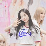 <b>보나</b> 너무 이쁘다