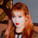 선 넘지 못할 걸그룹 <b>아우라</b>