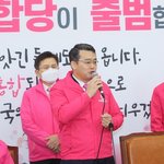 오하이오주 '리마 군용전차공장' 둘러보는 트럼프 (74)