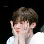 화보 커버 4종 다 황민현임ㅋㅋㅋ
