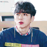 안경 쓴 잘생긴 남자 좋다