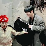 [댓글부탁해] 여자가 추워할때 어떤 아이돌 반응