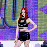 근데<b>유나</b> ㄹㅇ 팔길이 조카길다