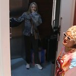 명품 싼값에 내놓은 산다라박 컬렉션