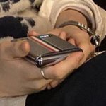 [EXO] 뭐야 준면이 폰 바꾼거였어? 저거 시계랑 <b>한정판</b>..