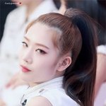 <b>화사</b>한 옷 아니여도 눈부실 여돌