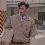 [19] 택배기사 외모 수준.jpg