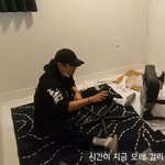 [EXO] 차뇨 <b>바닥</b>이랑 의자랑 왤케 달라