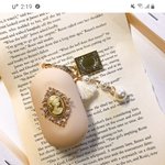 버즈케이스+키링에 미쳤던 쓰니 기억하니<b>hoxy</b>?