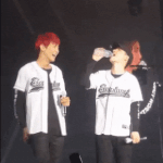 얘들아 너네 머리 감은지 며칠만에 <b>비듬</b>생김