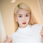 <b>금발</b> 레전드 누구라고 생각 함