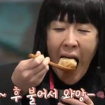 방송쟁이와 사업가 <b>사이</b> 그 어딘가