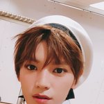 [NCT] 태용이 길냥이랑 친해<b>지고</b> 싶어서 참치캔 줬다는게 너무...
