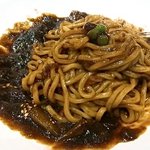 자장면은 왜 이렇게 맛있을까