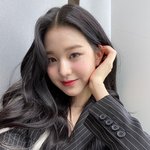 얼굴에 있는 점이 매력적인 아이돌들