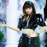 유나는 이번 활동 앞머리가 진짜