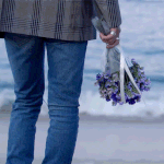 [EXO] 이어폰으로 찬열이 노래 듣는데 <b>여리</b> 저음 좋다