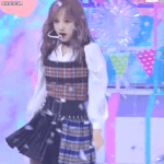 이거 안무는 좀 너무하다