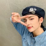 [스키즈] 현진이 <b>청청</b> 진짜 잘어울림