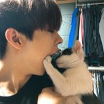 <b>이분</b> 누군지 아는사람..