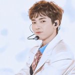 뉴이스트 <b>아론</b> 2003년생이라더라