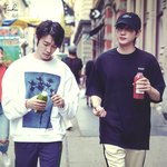 어머 만우절이넹