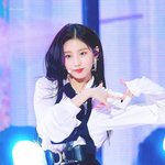 어떤 여자 아이돌 막내의 비주얼 <b>위엄</b>