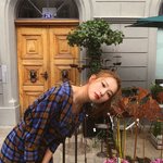 [댓글부탁해] 틴트 립스틱 하나 추천해주고 <b>가조</b>