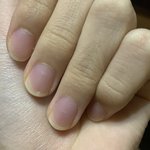 [댓글부탁해] 얘들아 나 <b>손톱</b> 깎았는데 좀 후회