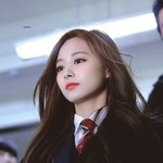 <b>쯔위</b>