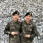 [드루와] 아기다리고기다리던내일전역하는아이돌..!!!!!