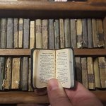 지하실에서 발견된 우리집 <b>유물</b>