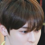 표정 없으면 되게 <b>도도</b>한 남돌
