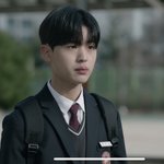 얘가 ㄹㅇ 최병찬 닮음