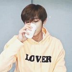 <b>찬열</b>