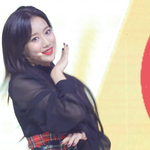 이나은 이거 <b>붙임</b>머리겠지