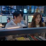 남주 괴롭히는 직장 상사 뒤통수 때린 여주