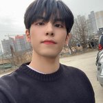 [댓글부탁해] 나 여자인데 방금 거울보고 잘생겨서 놀랐다