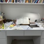 [드루와] 내 <b>책상</b> 너무 넓은데 어떡해