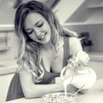 [19] 이 <b>모델분</b>정도 가슴