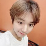 팬클럽 키트로 마을만들고 있는 박지훈