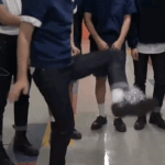 방향 잘못 찾아간...<b>gif</b>