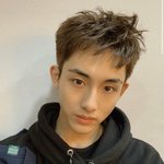 <b>윈윈</b> 박새로이 머리한 거