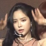 <b>손나은</b> 조카 잘생겼다;;