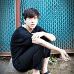 [댓글부탁해] 골반 좁은 남돌 사진 좀 주라!!